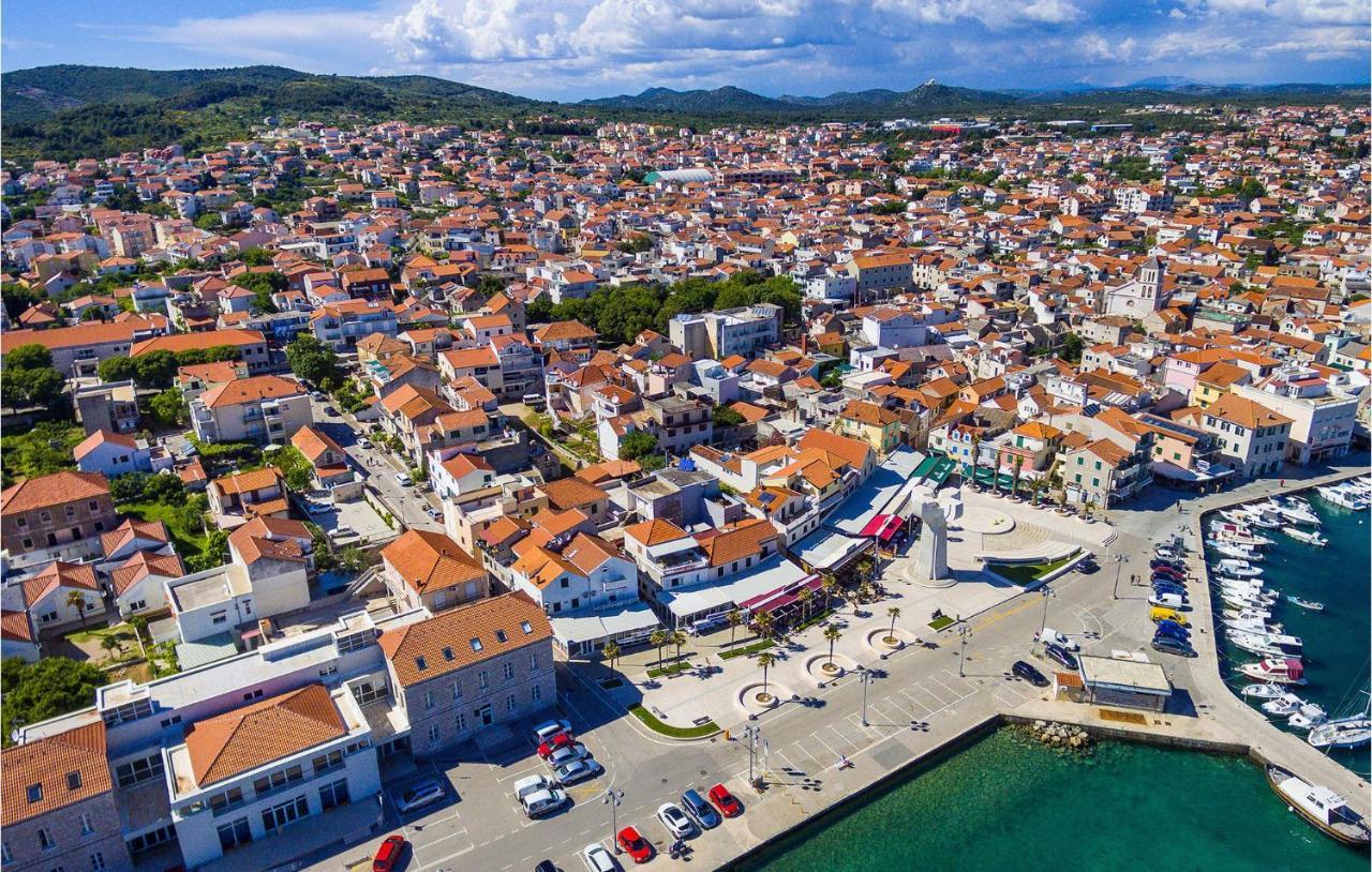 4 Bedroom Cozy Apartment In Vodice Ngoại thất bức ảnh